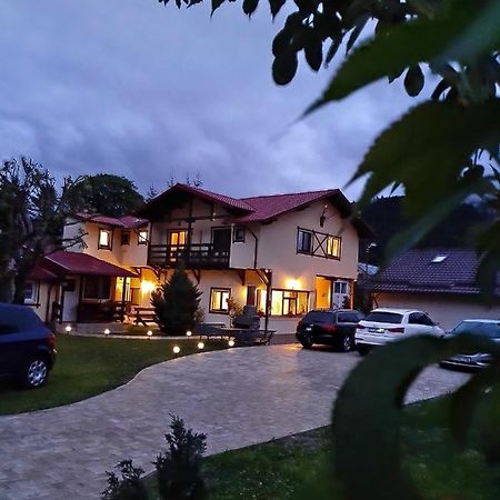 Casa Cu Flori Otel Buşteni Dış mekan fotoğraf
